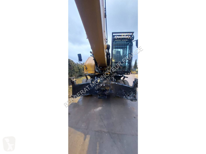 Rýpadlo Caterpillar MH3026