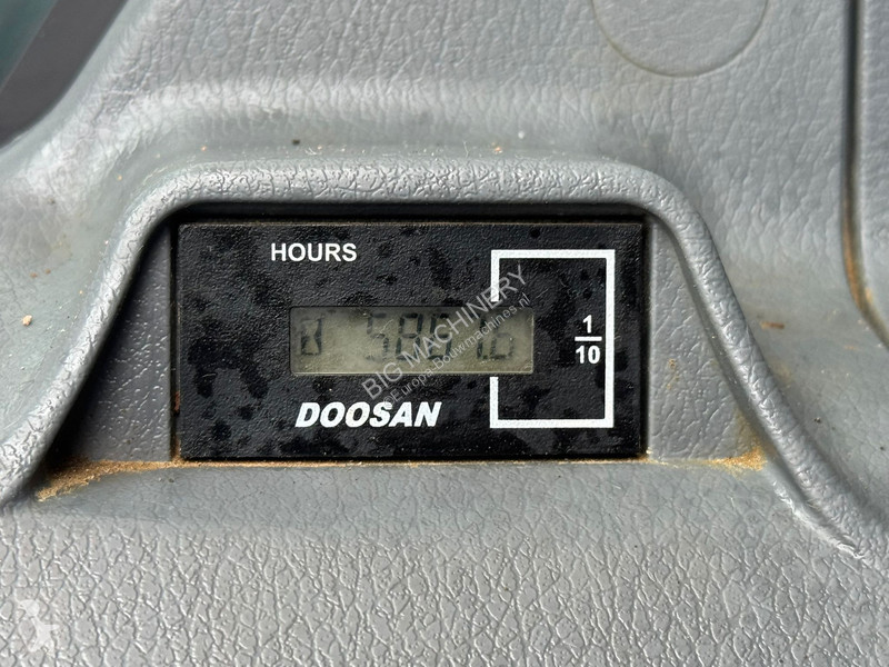Rýpadlo Doosan 7