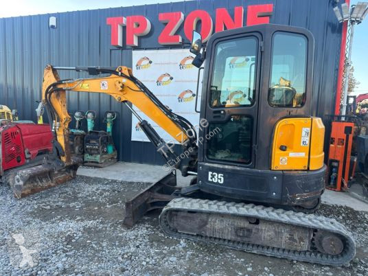 Lopatový nakládač Bobcat e35 à 23 500 € ht