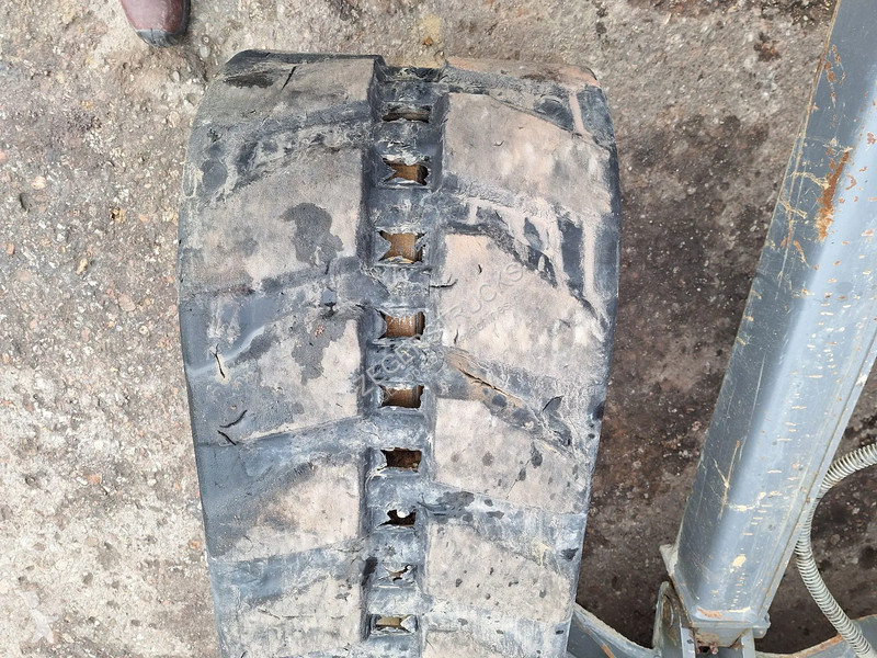 جرافة Takeuchi 2