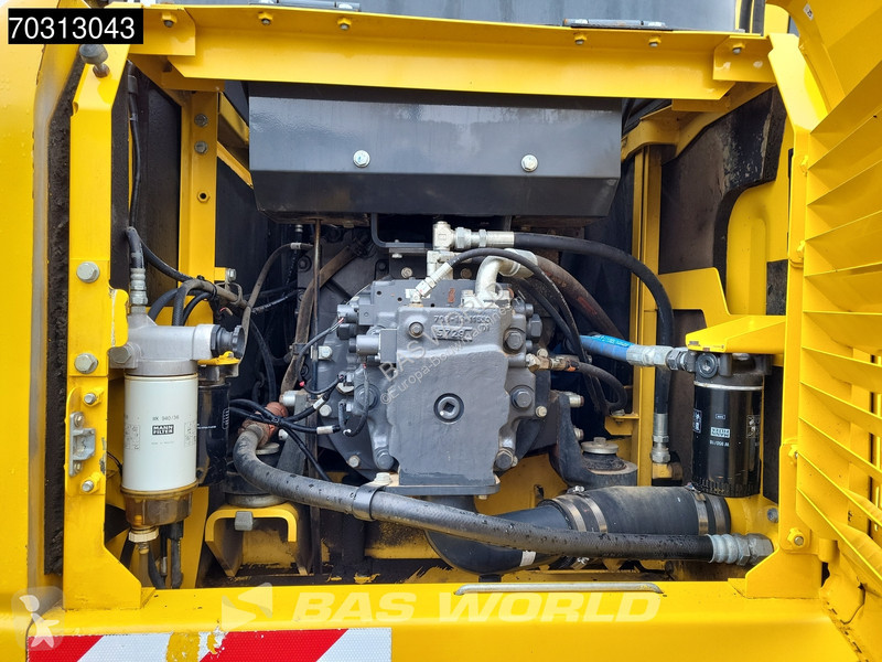 جرافة Komatsu PW180 -7E0