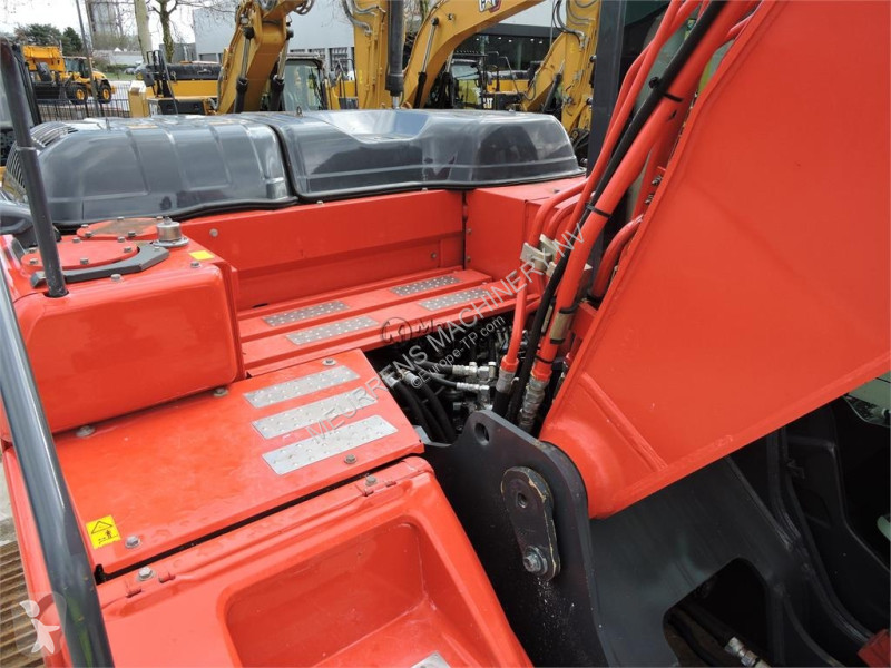 جرافة Kobelco SK210