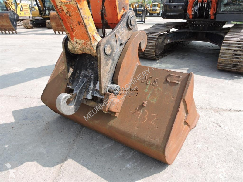 جرافة Hitachi 0