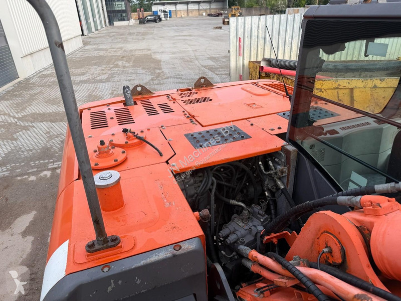 Rýpadlo Hitachi LC3