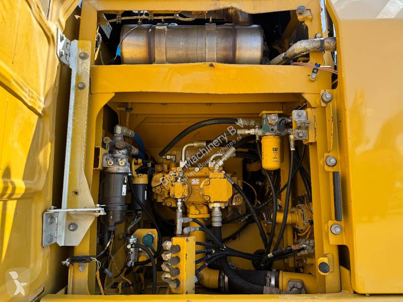 Rýpadlo Caterpillar 320FL - Automatic Greasing...