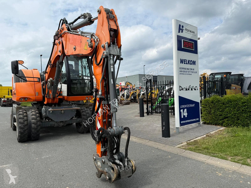 جرافة Liebherr Compact | A/C