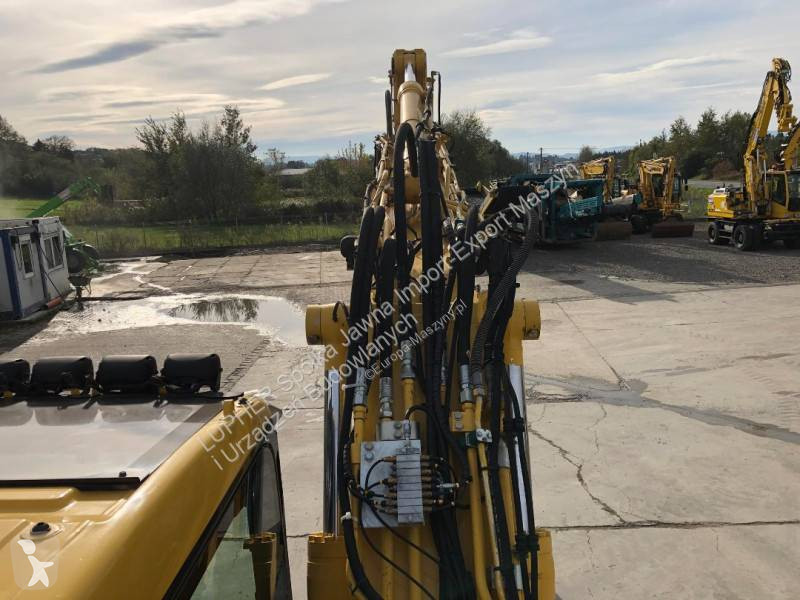 Lopatový nakládač Komatsu PW180-7E0