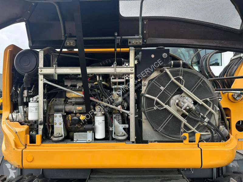 جرافة Liebherr Compact | Powertilt