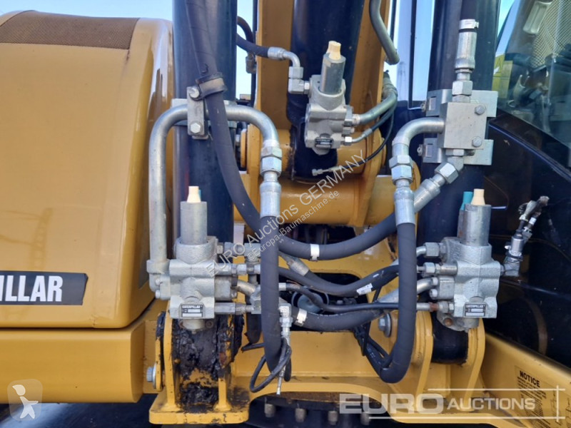 Escavatore Caterpillar D