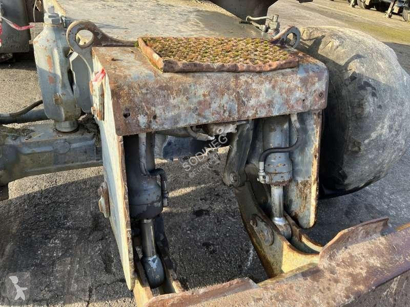 جرافة Liebherr - POUR PIECES