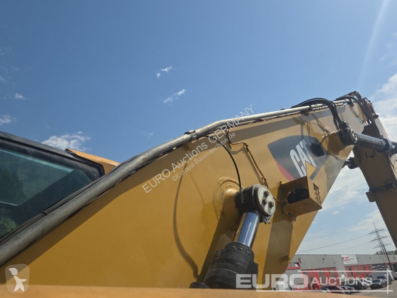 Graafmachine Caterpillar MH3024