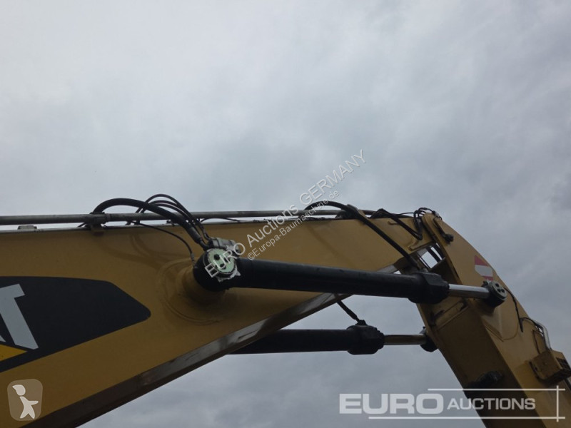 Graafmachine Caterpillar MH3024