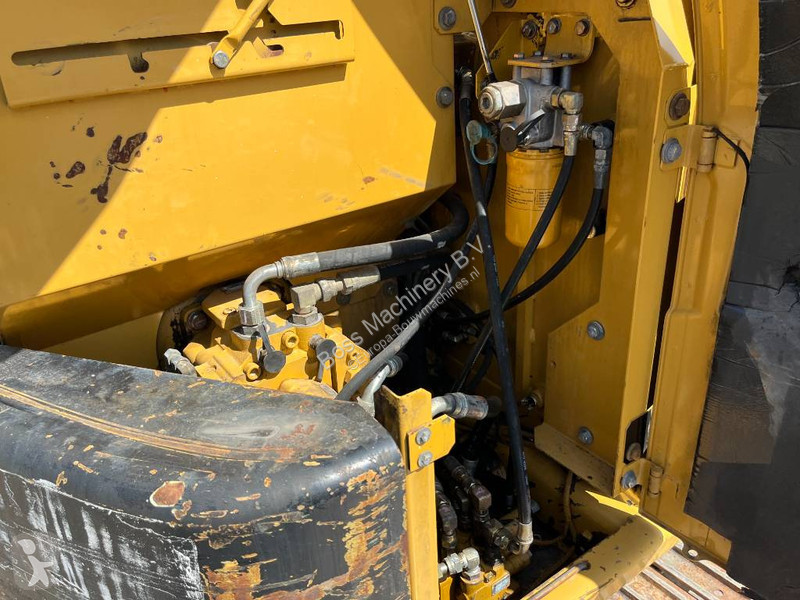 Escavatore Caterpillar C - Blade / Quick...