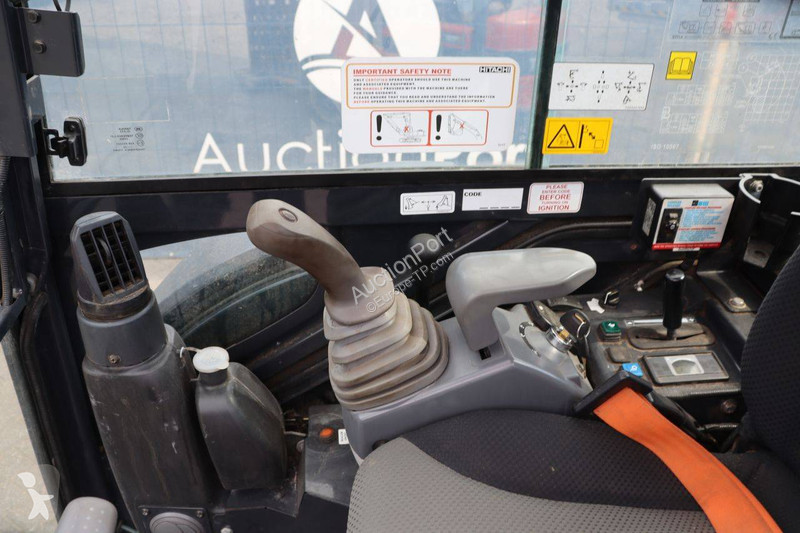 Rýpadlo Hitachi ZX26U-6 CLR