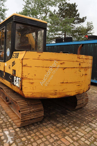 Rýpadlo Caterpillar E70B