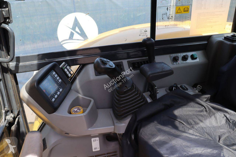 Rýpadlo Komatsu PC80MR-5EO