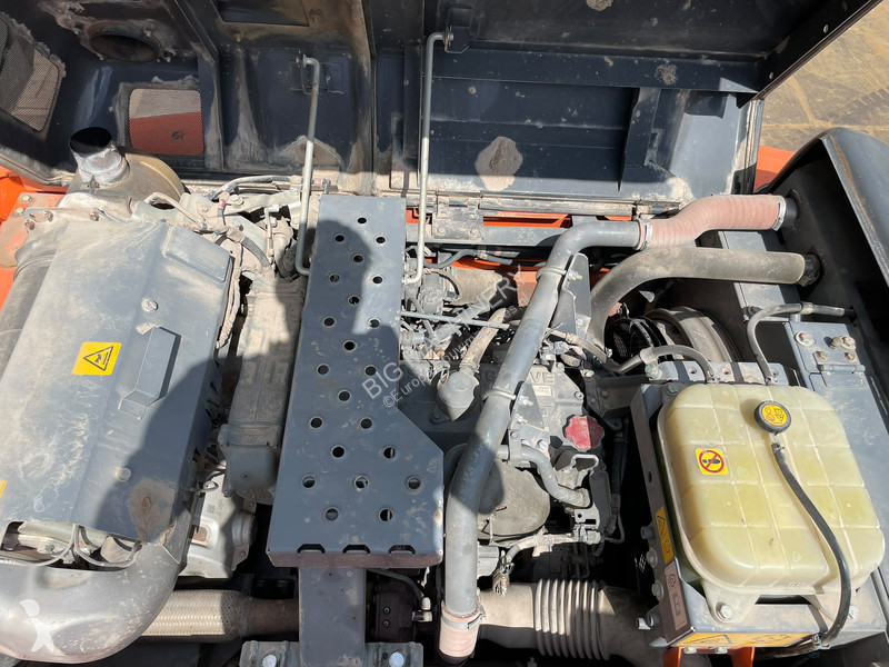 Skovl Hitachi 6