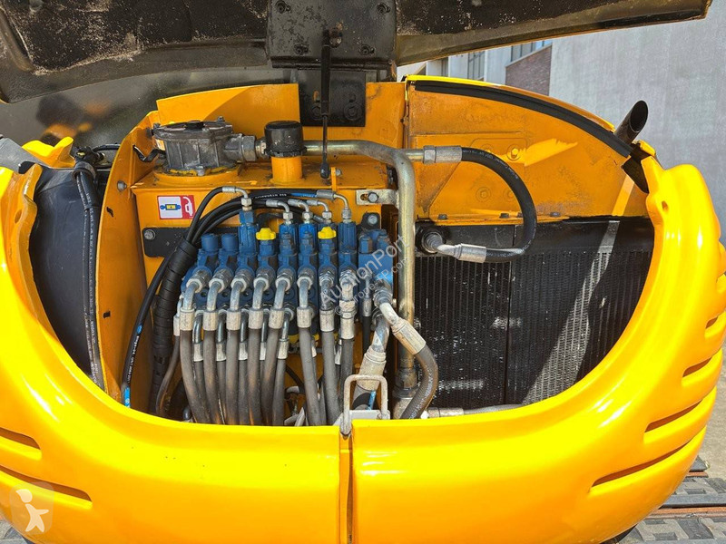 Rýpadlo JCB 8056