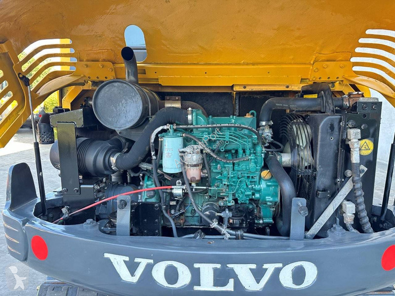 جرافة Volvo