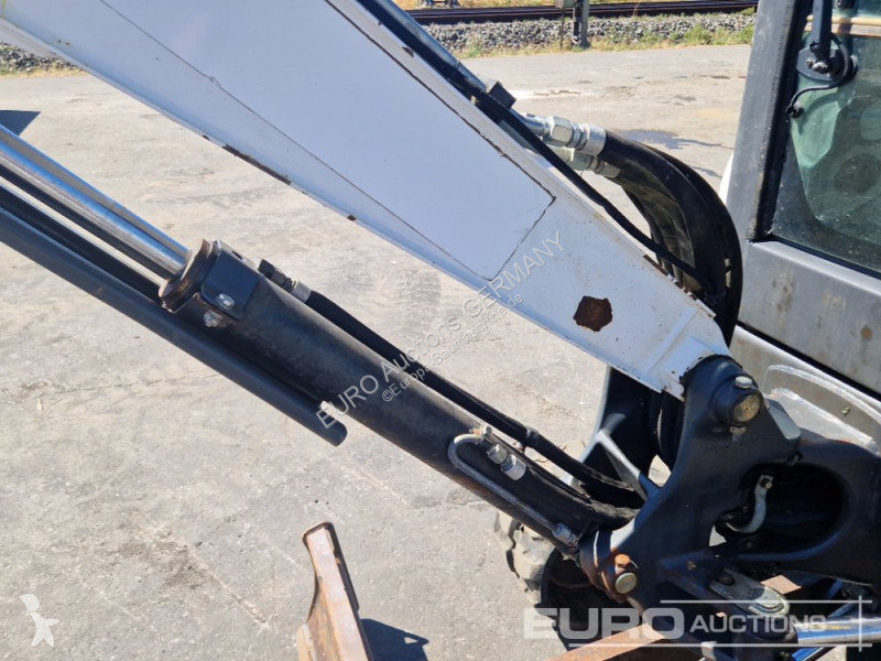 Rýpadlo Bobcat E25