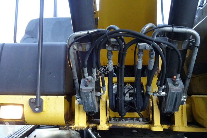 Lopatový nakládač New Holland WE150B Pro