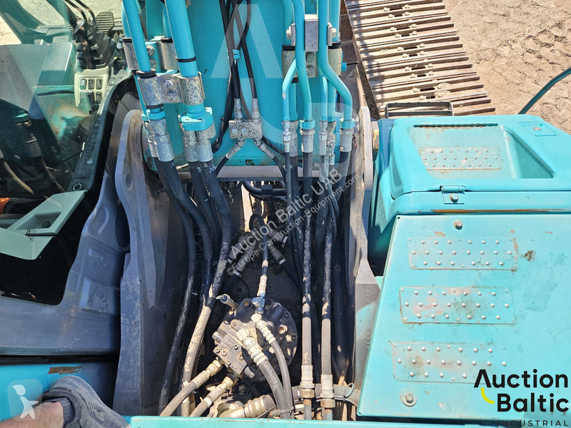 جرافة Kobelco LC10
