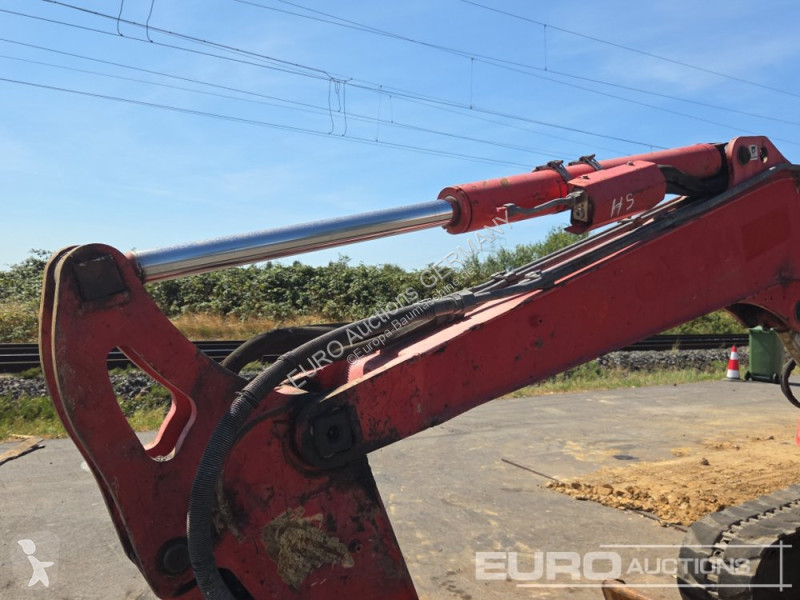جرافة Volvo ECR50D