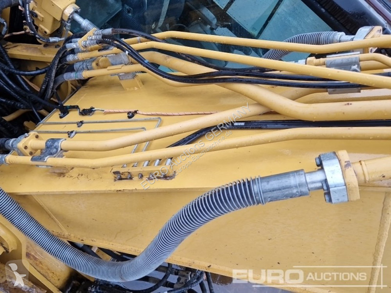 Excavator Caterpillar 330F