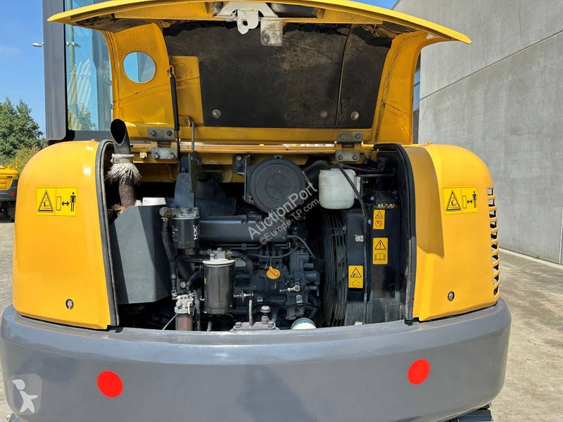 Rýpadlo Komatsu 7