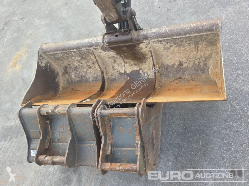 Багер Volvo ECR50F