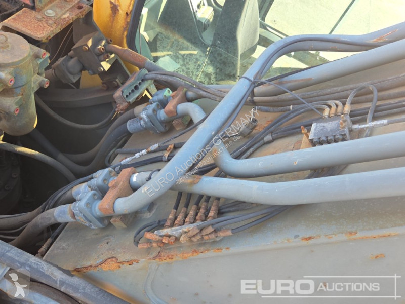 جرافة Volvo