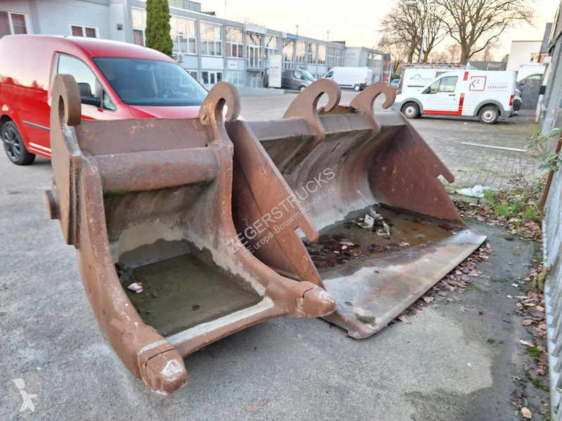 Excavator Caterpillar