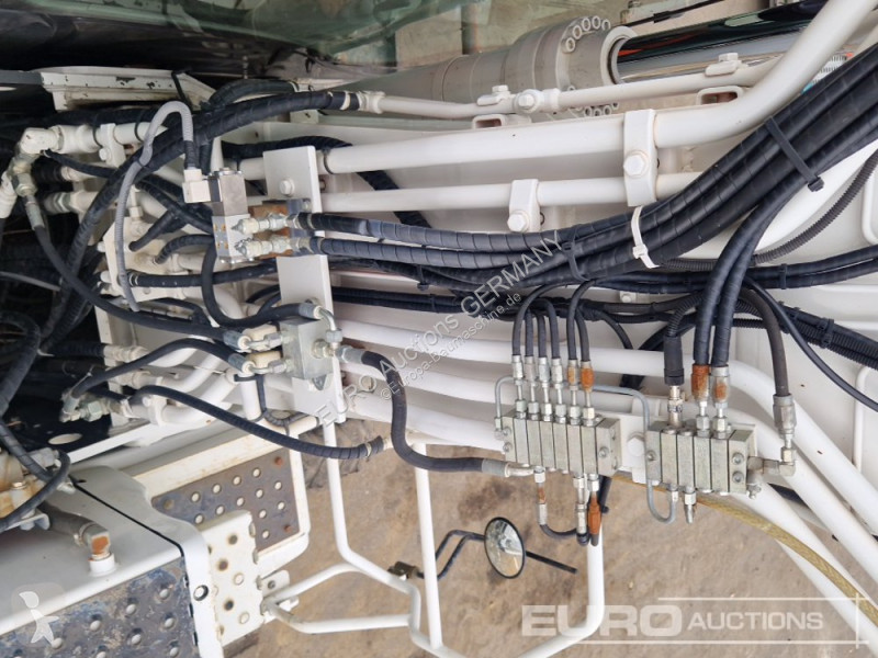 Pelle Hitachi ZX220W-5