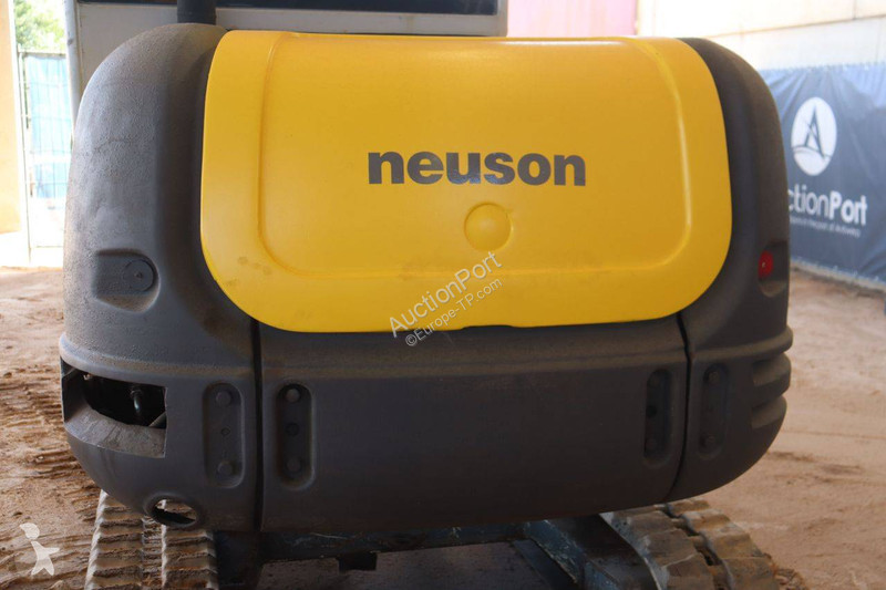 Lopatový nakládač Neuson 3503RD
