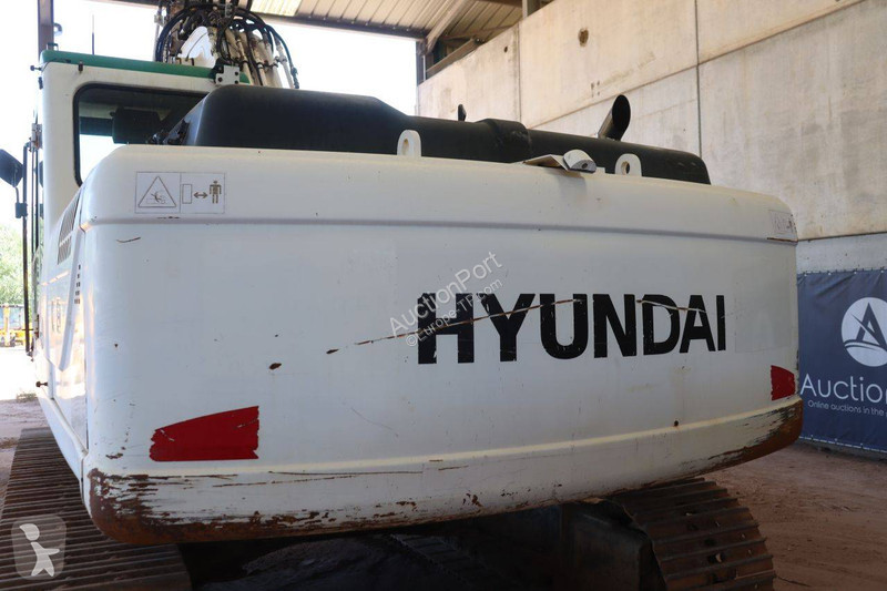 Excavator Hyundai Robex 210LC9