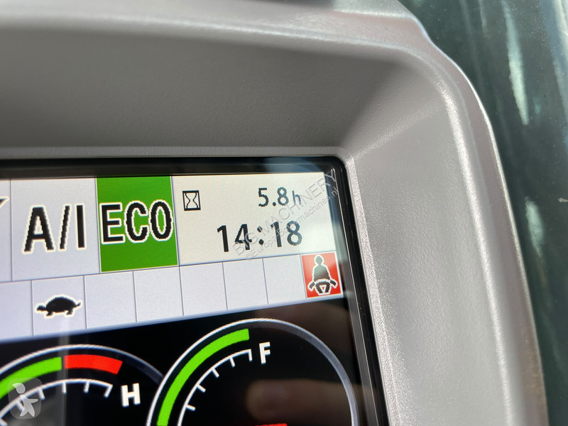 Pelle Hitachi ZX220LC-5G