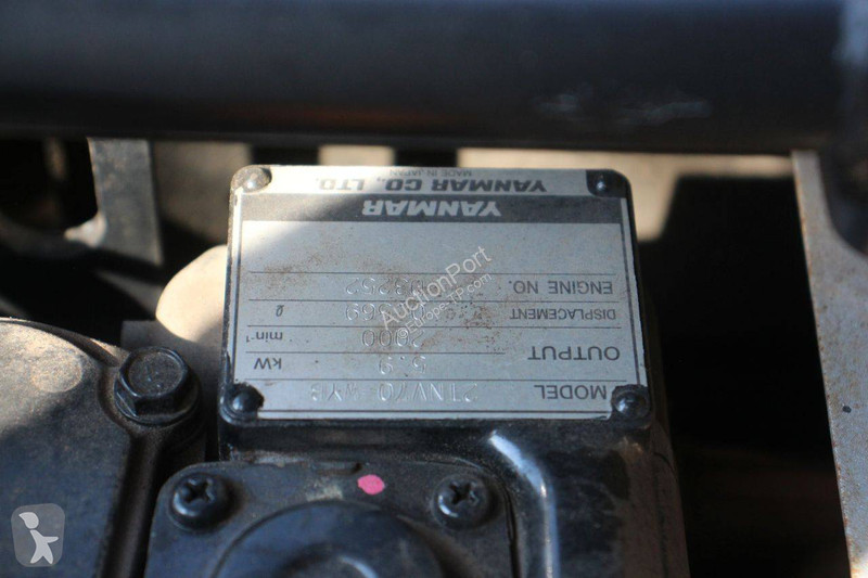 جرافة Yanmar E10SR