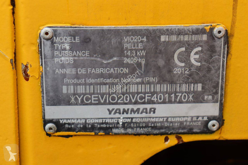 جرافة Yanmar 4