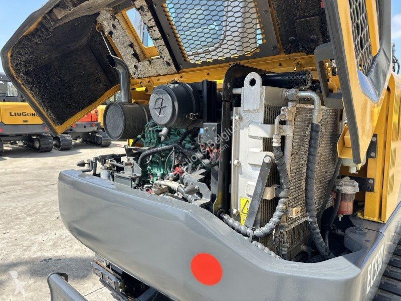 Багер Volvo EC60