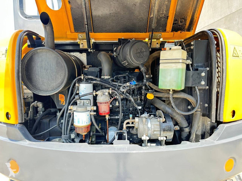 Escavadora LiuGong CLG906E