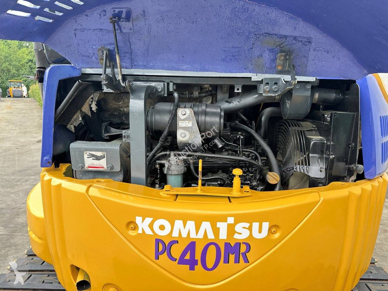 Екскаватор Komatsu