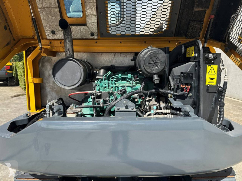Экскаватор Volvo D