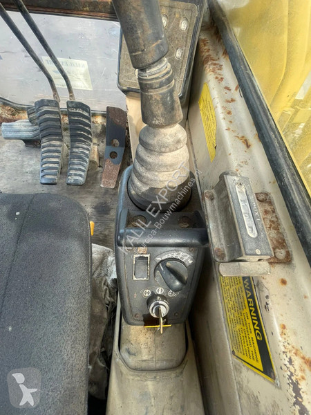 جرافة Caterpillar 325L Track Excavator 29T....