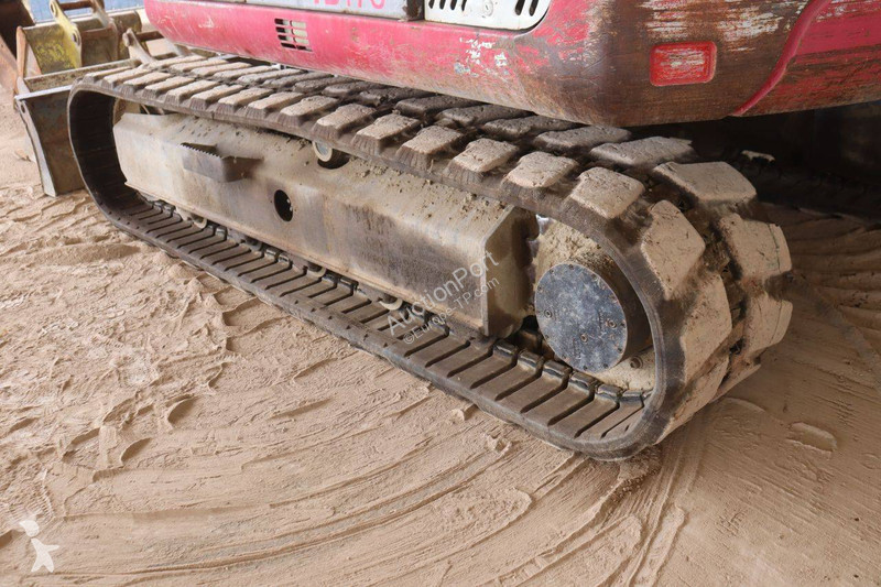 جرافة Takeuchi