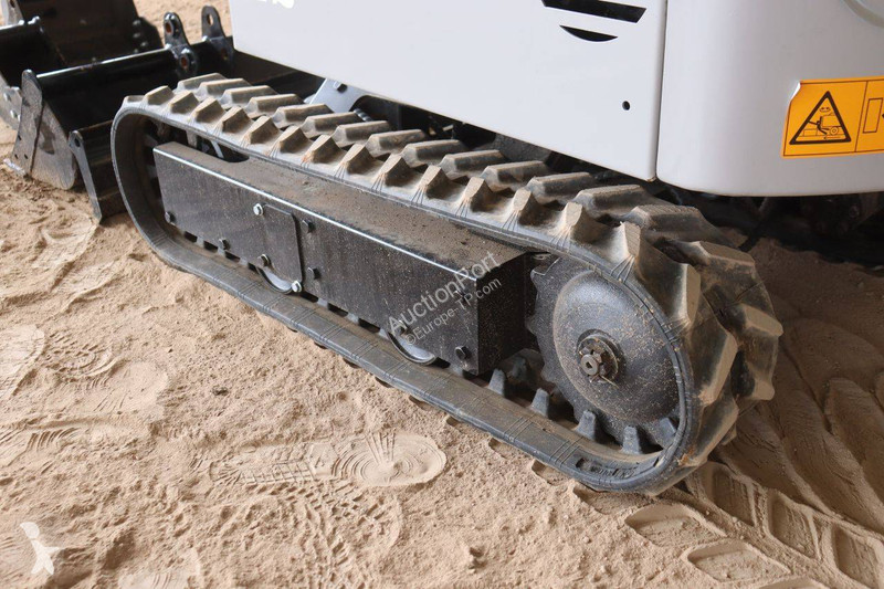 جرافة Nuoman NM-E12