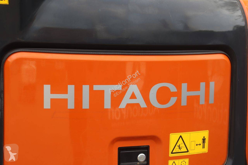 جرافة Hitachi ZX55U6