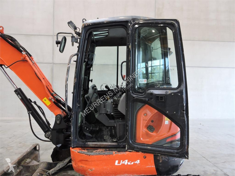 جرافة Kubota U48-4