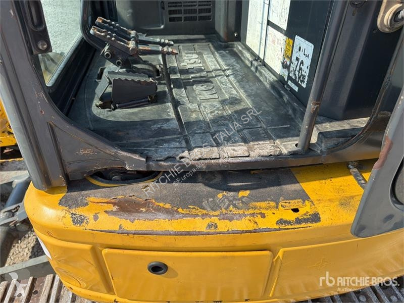 جرافة Komatsu