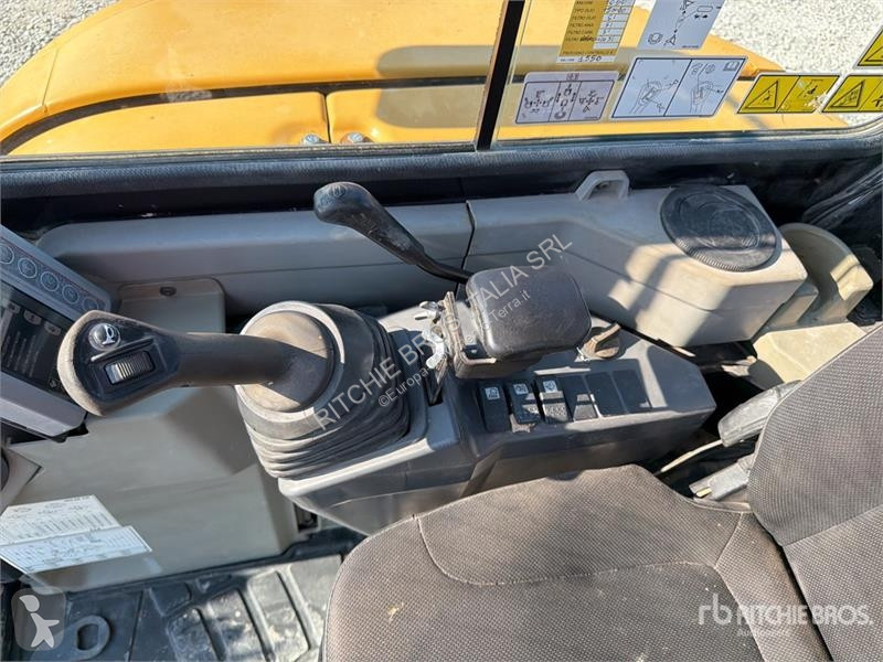 جرافة Caterpillar E Mini Excavator