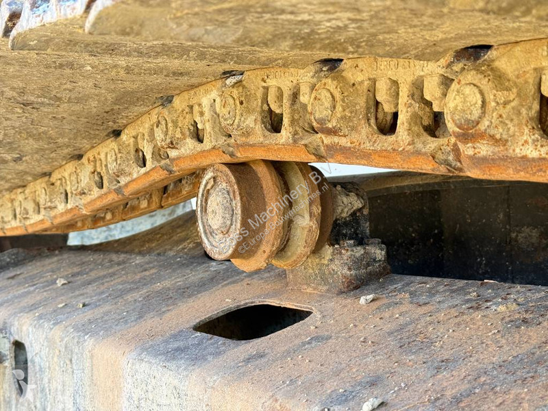 جرافة Hitachi 3 - Hammer Lines / Quick Coupler